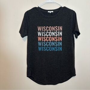 Maurice’s Women’s Size XS Gray Wisconsin T-Shirt‎
